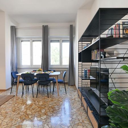 Sweett - Fontana Apartment Milan Luaran gambar