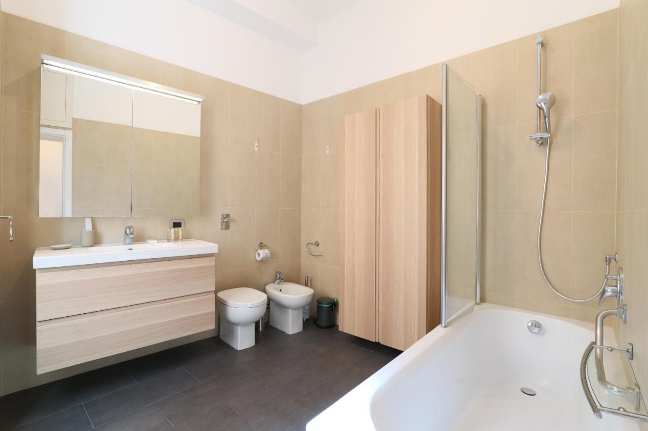 Sweett - Fontana Apartment Milan Luaran gambar